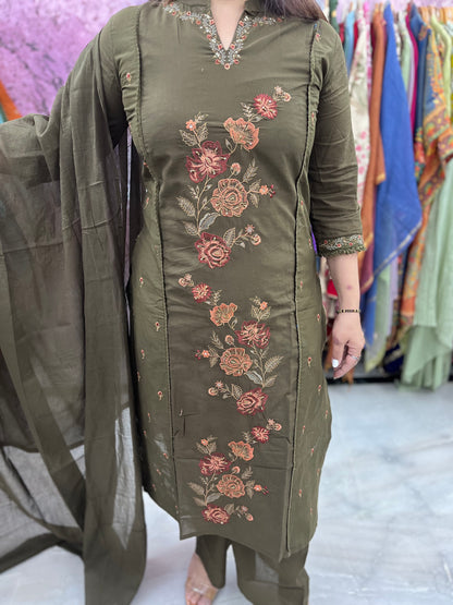 The Gulzaar Embroidered Dupatta Set