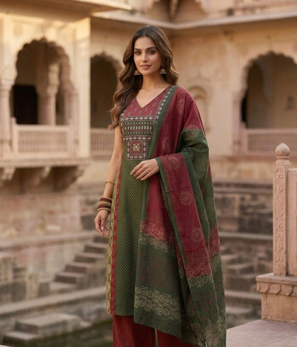 Sleeveless Kutch Dupatta Set