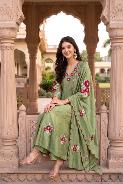 The Glossy Shoulder Anarkali Dupatta Set
