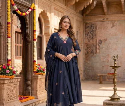 Zeenat Floral Embroidered Dupatta Set