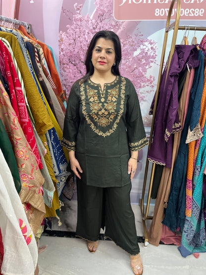 The Naaz Thread Embroidered Co-ord Set