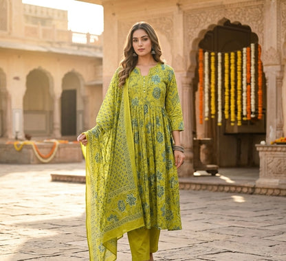 The Ira Vintage Dupatta Set