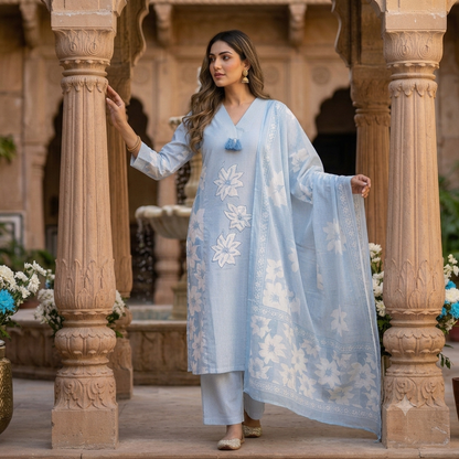 Siya Floral Embroidered Dupatta Set