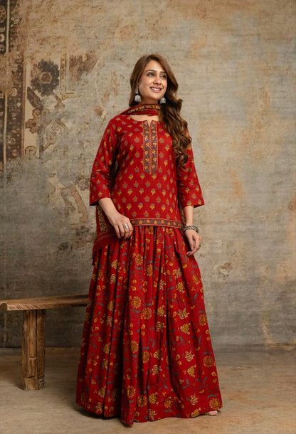Aarohi Ethnic Floral Poshak Set