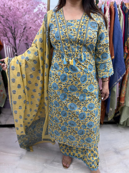 The Bagru Print Dupatta Set