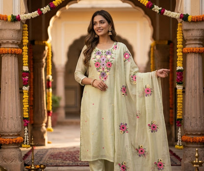 The Folklore Dupatta Set