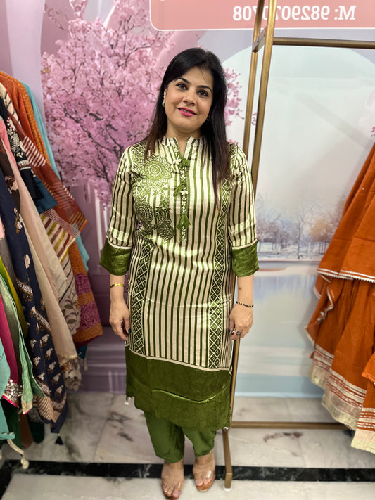 The Falak Gajji Kurti Set