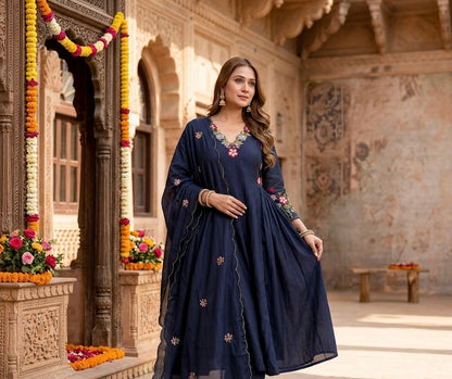 Zeenat Floral Embroidered Dupatta Set