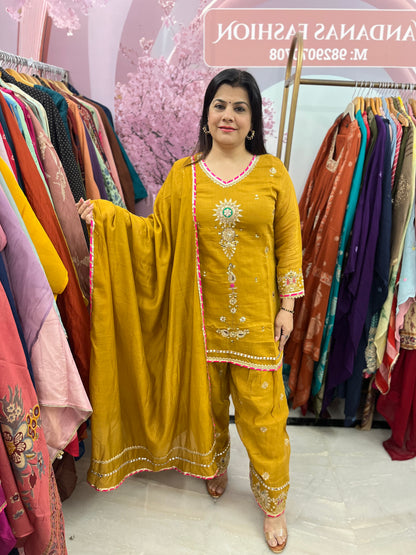 The Sahiba Zari Embroidered Farsi Salwar Set