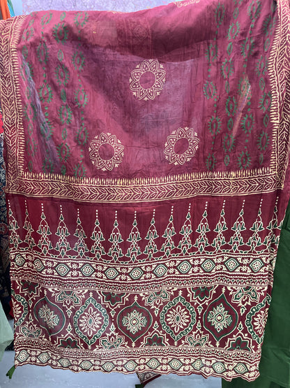 The Dhaani Kutch Embroidered Dupatta Set