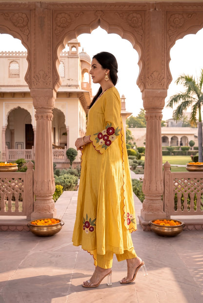 The Glossy Shoulder Anarkali Dupatta Set