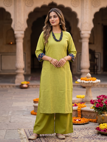 The Ranihaar Kurti Set with Necklace