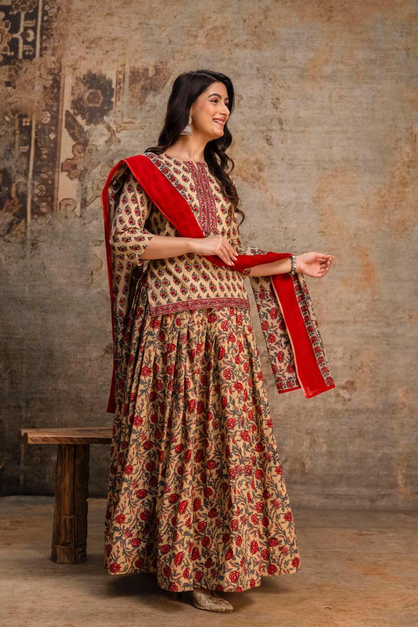 Joy Floral Embroidered Poshak Set