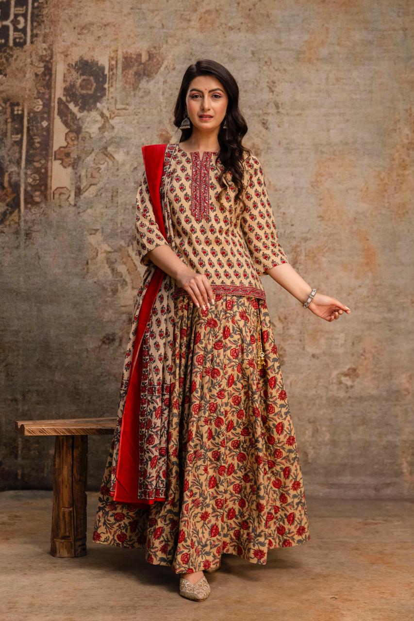 Joy Floral Embroidered Poshak Set
