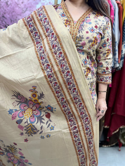The Viral Dupatta Set With Palazzos
