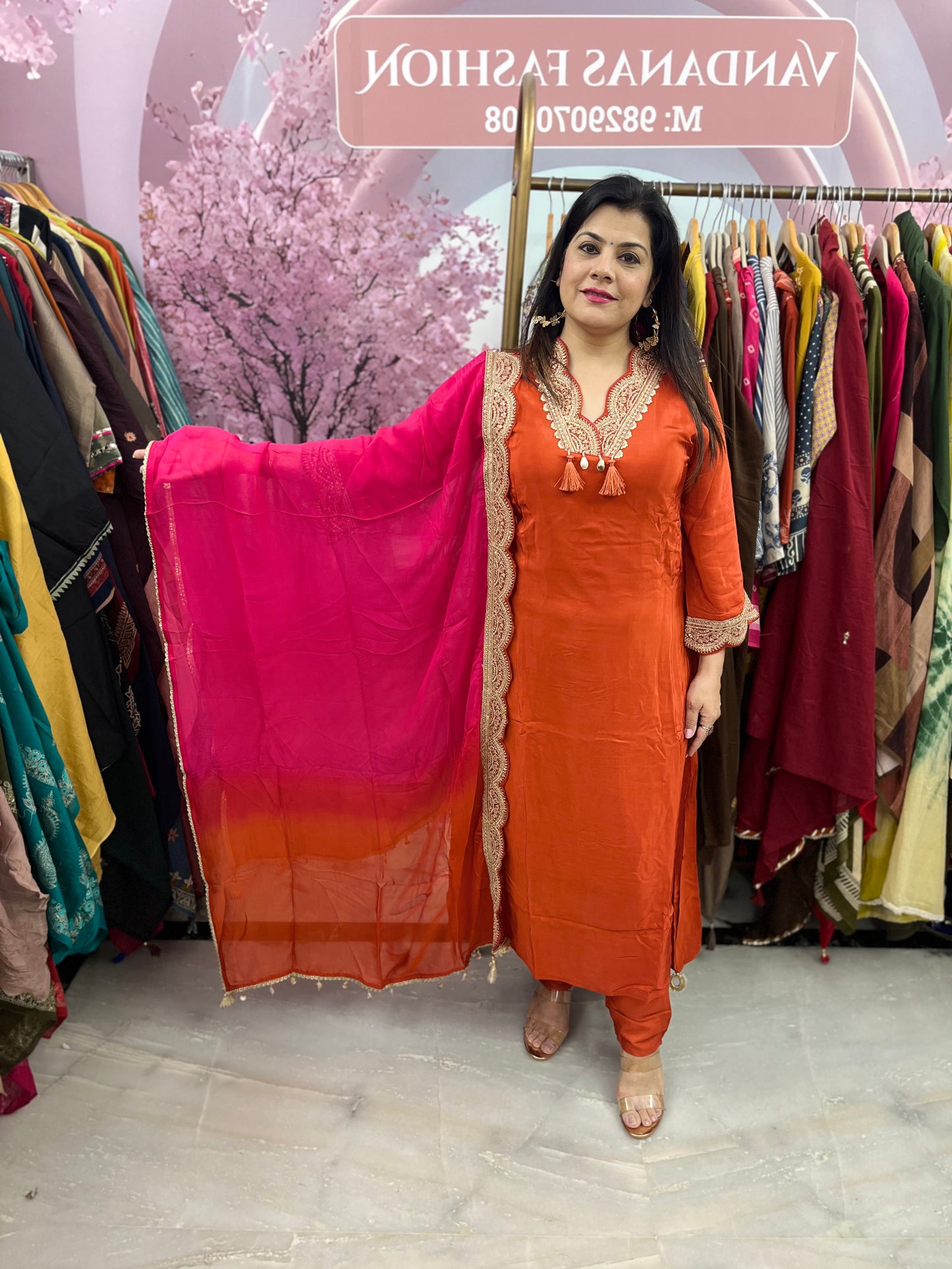 The Khazaana Crepe Kurti Set With Organza Ombre Dupatta