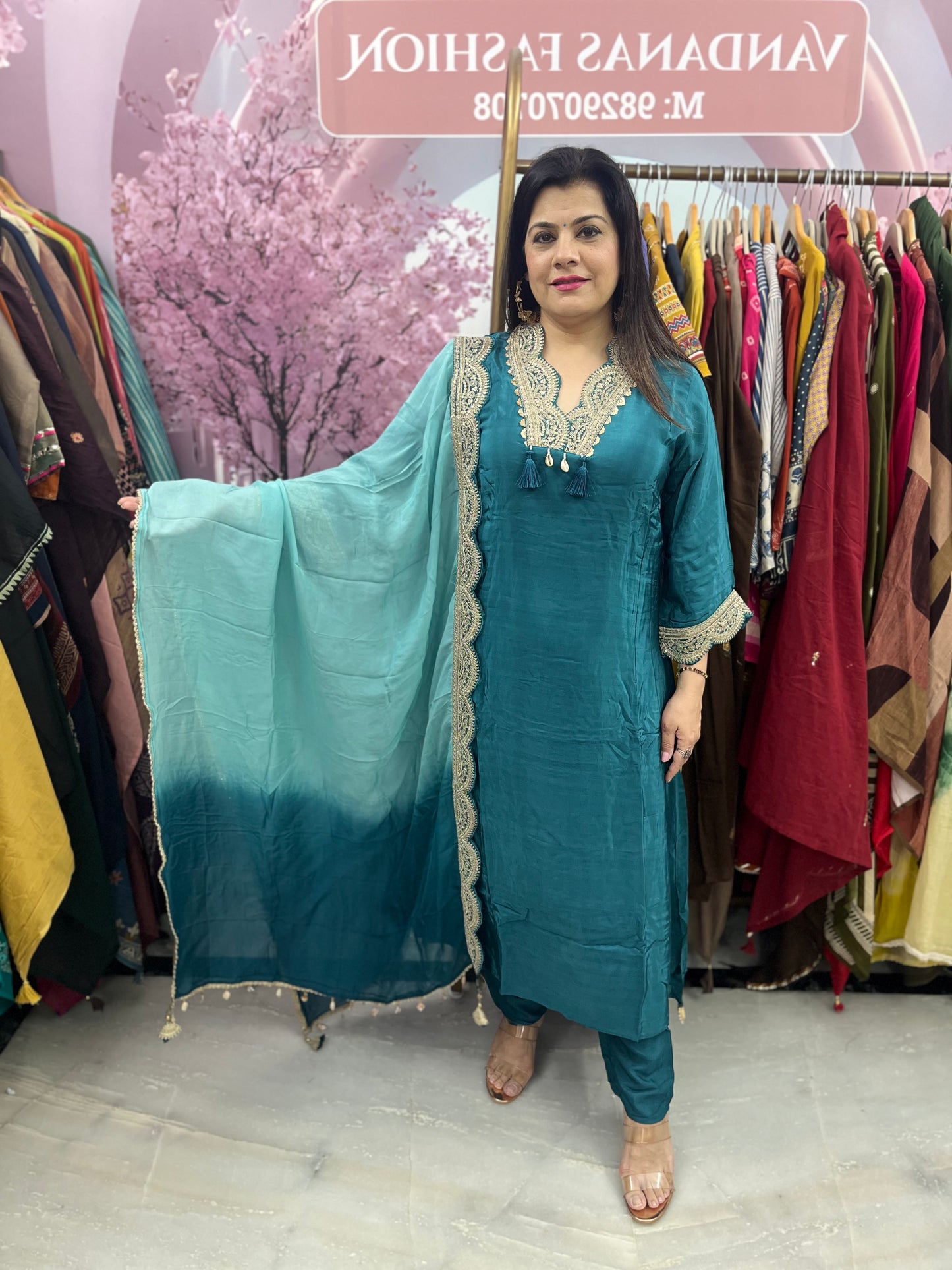 The Khazaana Crepe Kurti Set With Organza Ombre Dupatta