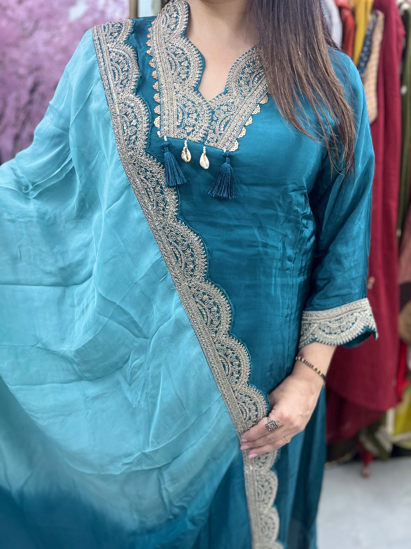 The Khazaana Crepe Kurti Set With Organza Ombre Dupatta