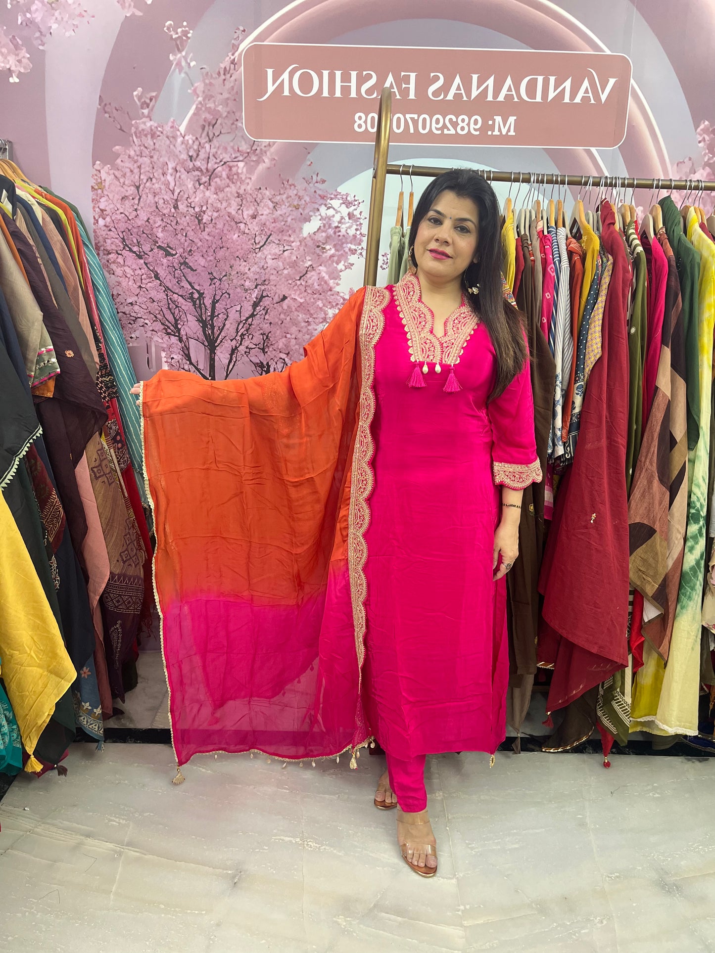 The Khazaana Crepe Kurti Set With Organza Ombre Dupatta