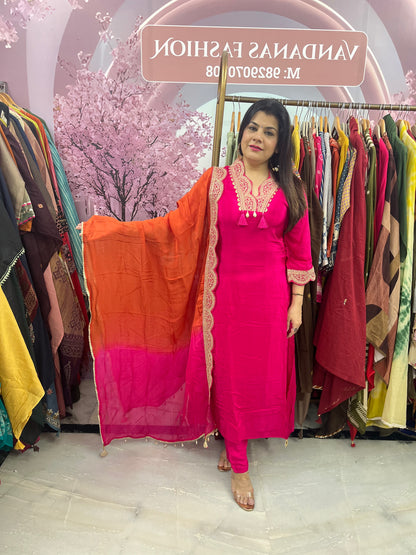 The Khazaana Crepe Kurti Set With Organza Ombre Dupatta